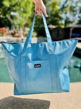 Load image into Gallery viewer, Ultimate beach bag in tide pool blue by Trash for MiliMili 
