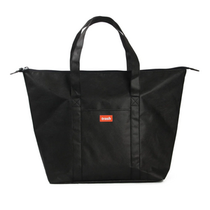 the largest zipper closed beach tote from Trash bags on MiliMili in black